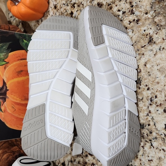 Womens Adidas Ortholite Sneakers - Picture 4 of 5